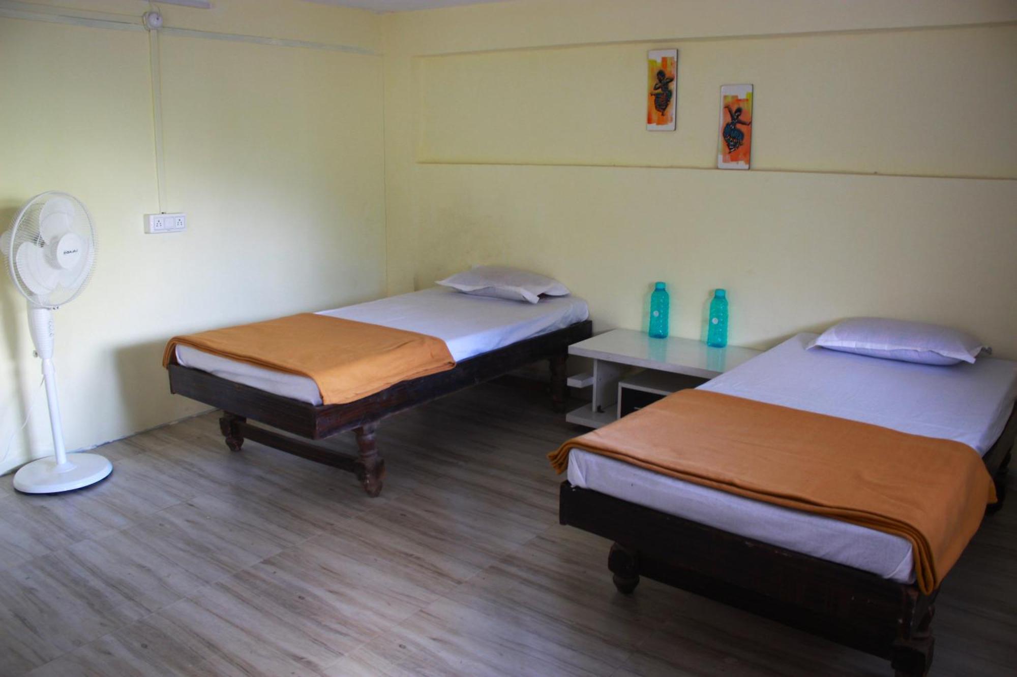Gangotri Guest House Aurangabad  Bagian luar foto